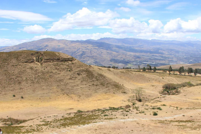 El Parque Arqueológico Cochasquí está ubicado en las faldas de Mojanda.