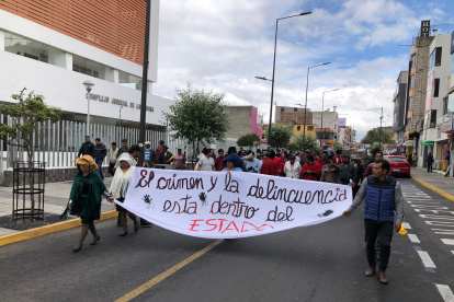 Convocatoria. La marcha inició a las 10:00 y terminó en la Gobernación.