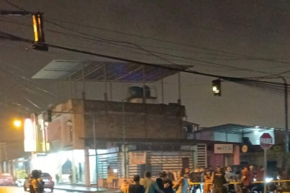 Su cuerpo quedo en la calzada bajo una fuerte lluvia que cayó en Buena Fe.