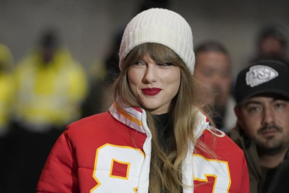 Imagen de la cantante en uno de los anteriores eventos deportivos de los Chiefs Kansas City.