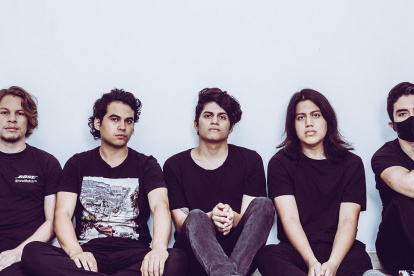 El quinteto está experimentando con nuevos arreglos vocales y técnicas en los temas que está produciendo.