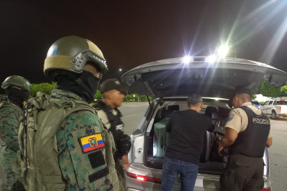 Las Fuerzas Armadas realiza el control de armas y explosivos en todo el país.