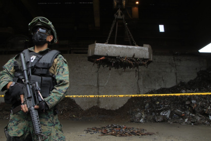 Actualmente, las armas incautadas a los delicuentes son destruídas por orden judicial.