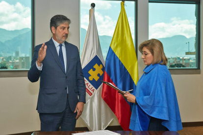 La fiscal encargada, Martha Mancera (d), junto al vicefiscal encargado, Hernando Torro Parra, en Bogotá (Colombia).