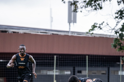 Cristhian Solano trabajando en la pretemporada con Barcelona.