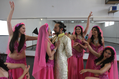 En la puesta en escena participan 40 bailarines.