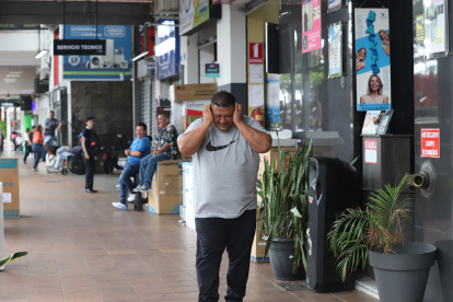 Salud. La reproducción de música a alto volumen en comercios afecta el sistema nervioso de los ciudadanos