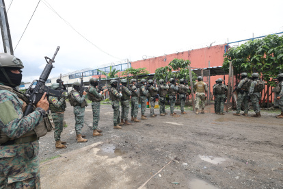 IMGRESO A LA PENITENCIARIA MEDIOS NACIONALES Y EXTRAMJEROS PERIODISTA : ANNY BAZAN FECHA : 09/02/2024 AGENCIA : ( AG-DIARIO EXTRA GUAYAQUIL )