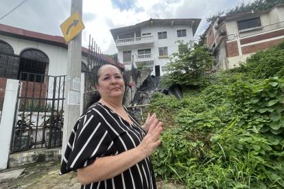 1. El Paraíso. Mirian Núñez tiene miedo cada vez que llueve. Ella vive junto a una casa que se derrumbó el año pasado