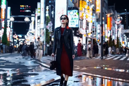 Captura de pantalla de un fotograma de uno de los vídeos de muestra publicados por OpenAI generados con la herramienta de inteligencia artificial Sora.