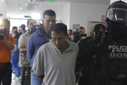 Los individuos estaban en posesión de armas de fuego y drogas, entre otros objetos