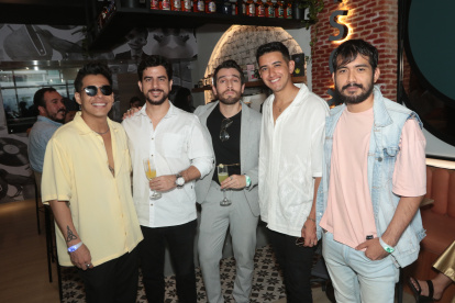 Roger Illescas, José Luis Landívar, Luis Rivache, Kevin Alcívar y Christian Reinoso.