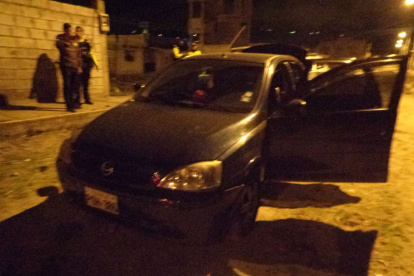 Vehículo donde se transportaban los presuntos delincuentes.