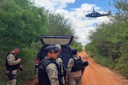 Miembros de la policía continúan con hoy sábado 17 de febrero, con la búsqueda de dos hombres que huyeron el miércoles de la prisión federal de Mossoró.