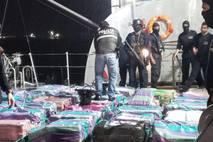 Bloque de Seguridad incauta 33 bultos de droga valuados en 20 millones de dólares