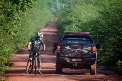 La búsqueda de dos reos que fugaron de la prisión federal de Mossoró fue reforzada este domingo 18 con más personal policial.