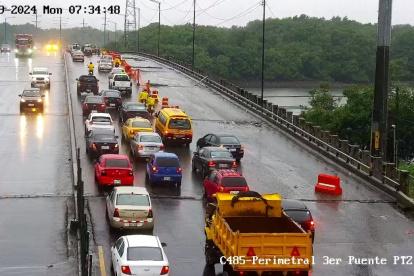 Las vías de Guayaquil aún luces mojadas tras la fuerte lluvia.
