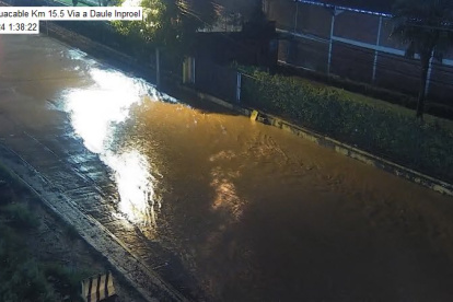 Algunas calles de la urbe porteña aún presentan afectaciones.