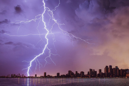 Del 17 al 21 de febrero, se esperan lluvias intensas en el Litoral y zonas cercanas a la estribación occidental, según el Inamhi.