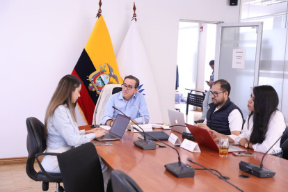 La mesa de Justicia y Estructura del Estado es presidida por el correísta Fernando Cedeño.