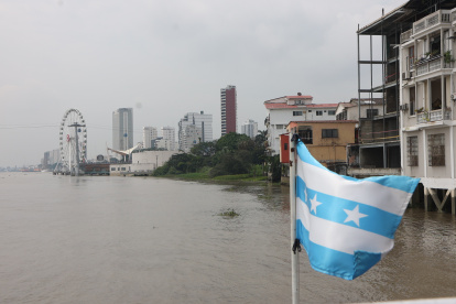 RECORRIDO GUAYAQUIL LAS PEÑAS VISTA DESDE EL RIO GUAYAS PERIODISTA : FECHA : 19/01/2024 AGENCIA : ( AG-EXPRESO )