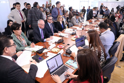 Encuentro. La canciller Gabriela Sommerfeld compareció ante la Comisión de Transparencia de la Asamblea.