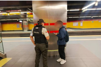 La Policía patrullaba en esa estación para retirar a una persona que se encontraba bajo efectos del alcohol