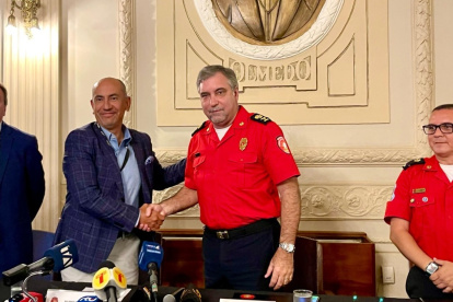 Kia y el Cuerpo de Bomberos de Guayaquil firmaron un convenio interinstitucional para el intercambio de conocimientos.