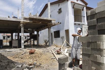 Urbanizaciones nuevas vía a la costa, 07 de septiembre del 2011, Guayaquil - Ecuador, Amelia Andrade/ Expreso.