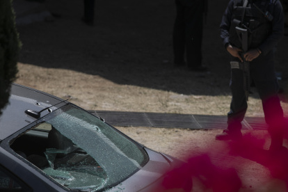 En la imagen, un ataque contra el conductor de un vehículo en una ciudad mexicana.