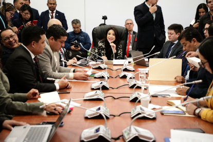 El contralor, Mauricio Torres, dijo en la Asamblea que analiza a exministros y otros exfuncionarios de Guillermo Lasso.