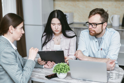 Decisión. Ciertas aseguradoras incluyen planes corporativos, individuales, familiares y servicios adicionales.