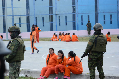 EXPRESO AL INTERIROR DE LA CÁRCEL DE COTOPAXI