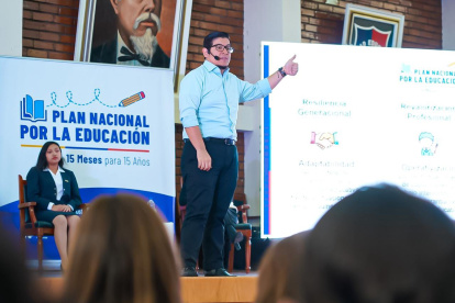 El ministro de Educación, Daniel Calderón, durante la presentación del plan nacional.