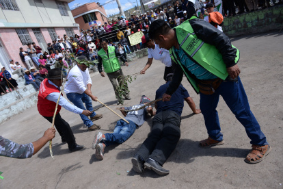 Comunidad. La justicia indígena solo puede ejercerse dentro del territorio de la comuna. Las reformas al COIP pretenden ampliar esa jurisdicción.