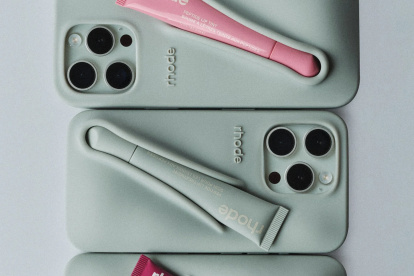 Un forro de celular para llevar tu labial a todas partes.