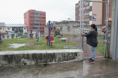 Situación. Denuncias se generan en varios parques del norte que se encuentran con candado. En la av. Brasil y Alcívar, nadie sabe quién tiene la llave de ingreso al lugar.