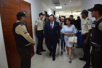 El abogado Luis Fernández acude a la audiencia preparatoria de juicio, este martes 27 de febrero de 2024.