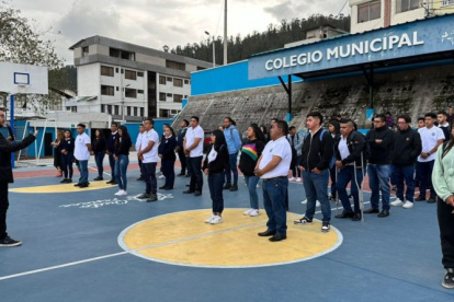 Oportunidad. Estudiantes pueden culminar con su bachillerato.