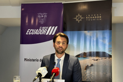 El ministro de Turismo, Niels Olsen, en rueda de prensa este 27 de febrero de 2024