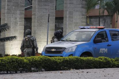 Según información de una fuente reservada, en el sitio hallaron 200 municiones de calibre 9 milímetros.