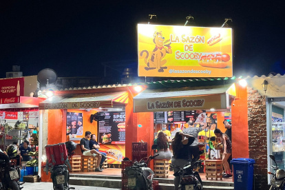 La Sazón de Scooby, hueca de comidas rápidas.