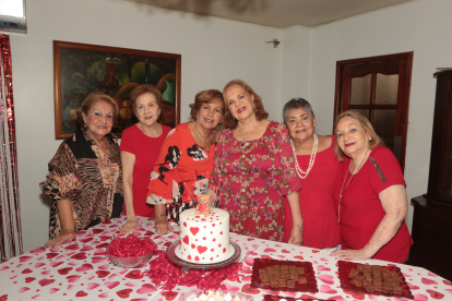 Ana Luisa de Guerrero, Mariana de Ollagüe, Alicia Plaza de Molina, Luz María Bocca, Popi Garaicoa, Fanny Correa de Jiménez.