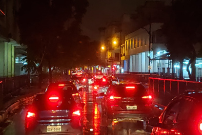 En el norte y en el centro, según han detallado los conductores a EXPRESO, los colapsos son múltiples.