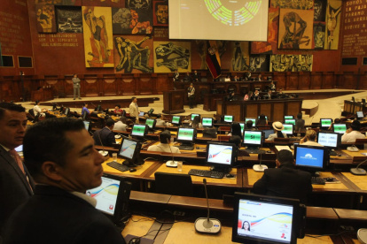Pleno aprobó exhorto a Noboa para revisar costo de ingreso a Galápagos.