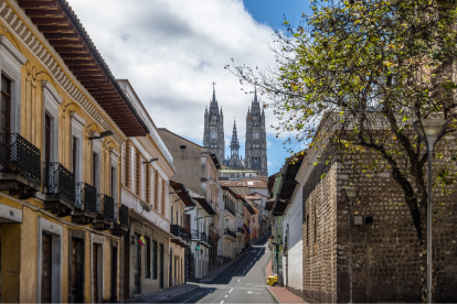 Quito es una de las ciudades donde rige el toque de queda