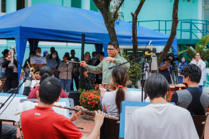 Acto. Miembros de la OSJJO se presenta en el hospital Luis Vernaza.