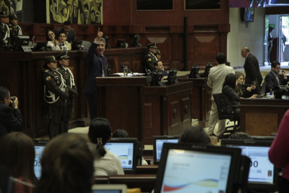 El vocal del Consejo de la Judicatura, Fausto Murillo, compareció en el Pleno de la Asamblea, donde fue destituido