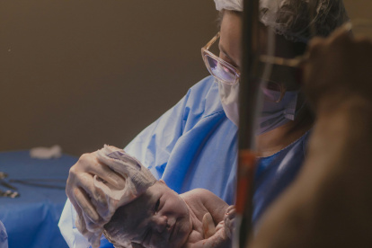 Nacer es un negocio rentable en Ecuador que se acrecienta desde las clínicas y hospitales privados