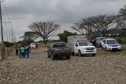 Autoridades hallan otro cuerpo en la vía a Salitre.